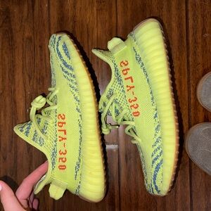 Yeezy Boost 350 Semi Frozen Yellow